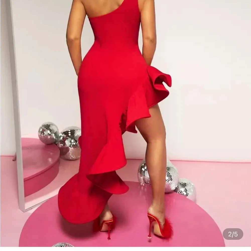 Red Ruffle High-Low Bodycon Dress - Picture 2 of 3
